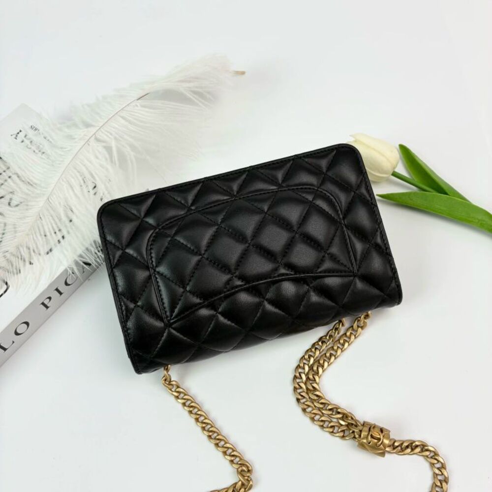 Chanel Women Pre-Loved Bag Very Good Condition - Picture 3 of 6